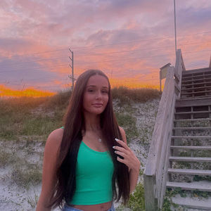 Meet your Posher, Alyssa